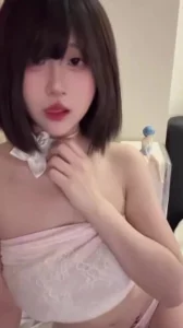 （真实自拍）发小出差我偷偷去他家操她老婆内射怀孕