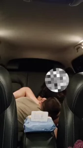 封控在家憋不住，拉骚妻到车库大战